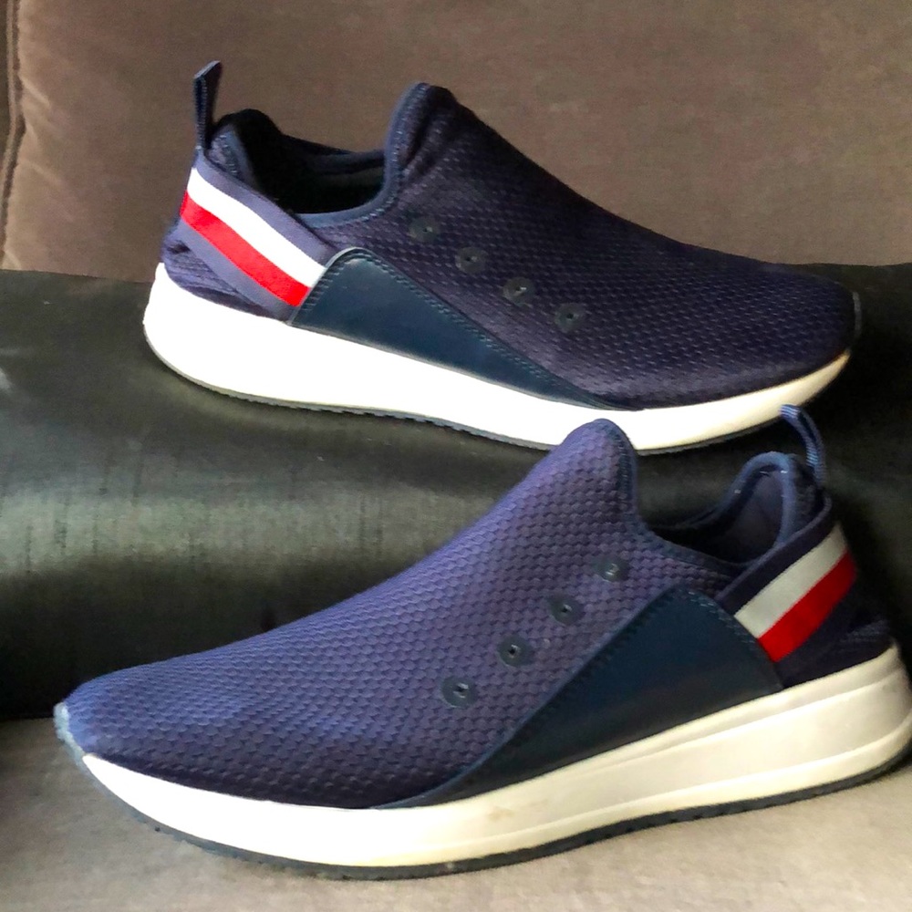 Tommy Hilfiger Size 10